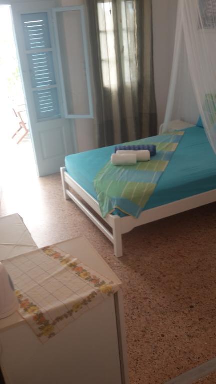 Paroscarmel Studio-Apartment Logaras Dış mekan fotoğraf